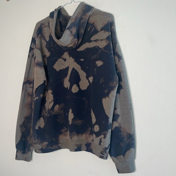 Large tie dye hoodie​ - Picture 2 of 3